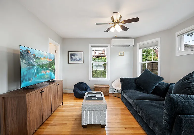 129 Wilson Rd — Photo 3