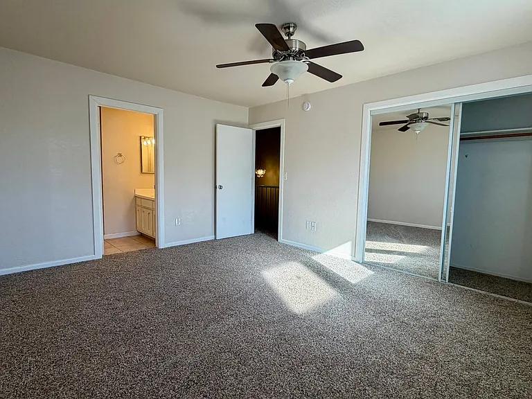255 E Upjohn Ave — Photo 8
