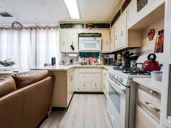 417 60th St, West New York, NJ 07093