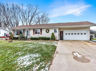 1411 S Hemlock Ave, Marshfield, WI 54449