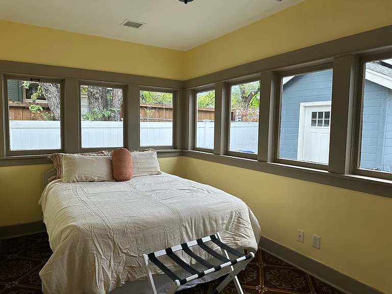 Bedroom; Queen Bed