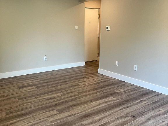 5th image of 1000 Brinker Dr APT 302