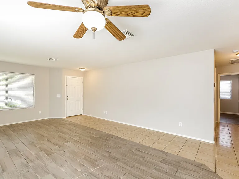 6044 W Odeum Ln — Photo 3