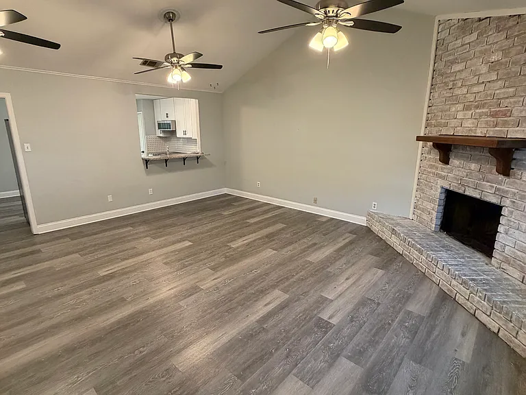 242 Dianne Dr — Photo 12
