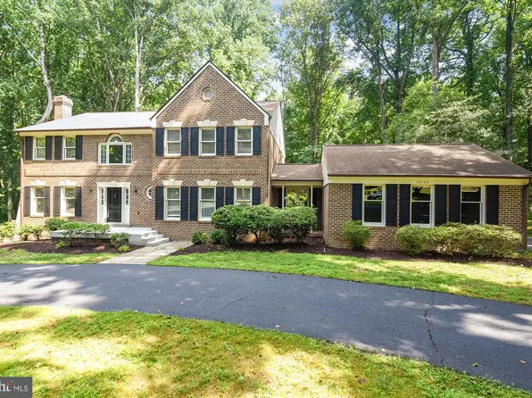 10125 Wendover Dr, Vienna, VA 22181