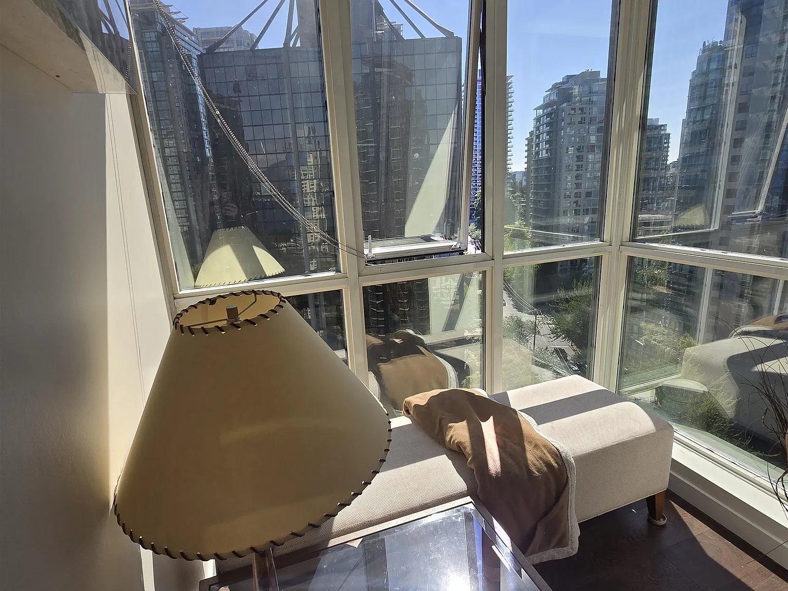 1 bed, 667 sqft, $2,995 — Photo 3