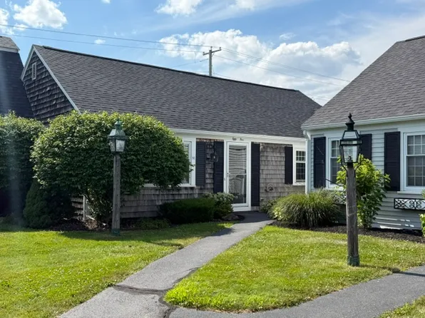 55 Starboard Dr #55, Cape Elizabeth, ME 04107