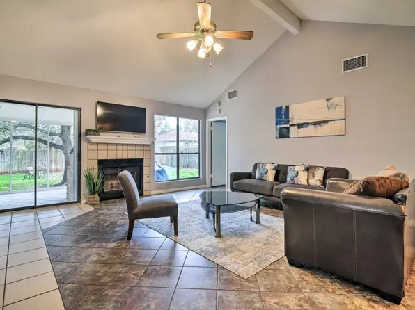 906 Elmwood Trl, Cedar Park, TX 78613