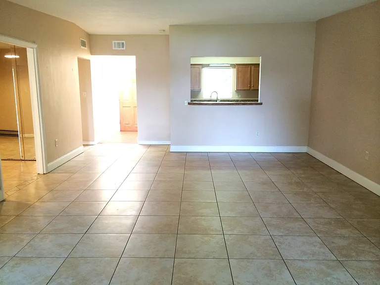 6714 Nina Rosa Dr — Photo 3