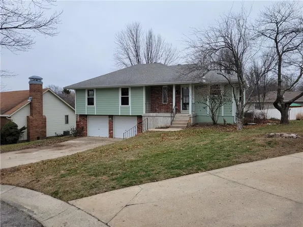 126 SW 26th Street Ct, Blue Springs, MO 64015