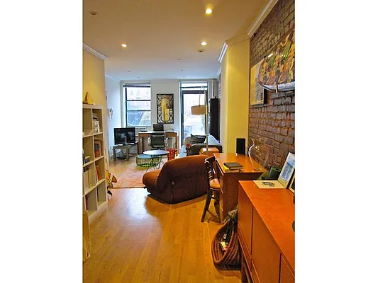 Rented by Mirador Real Estate | media 7