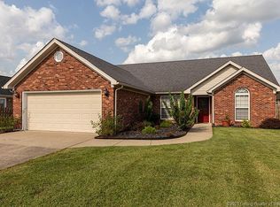 4165 Silver Slate Dr, Jeffersonville, IN 47130