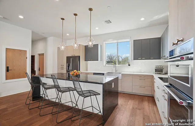 310 Clay St #11 — Photo 13