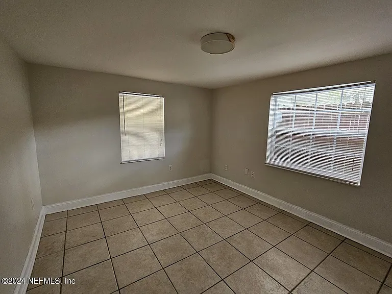 925 Phillips St #1 — Photo 6