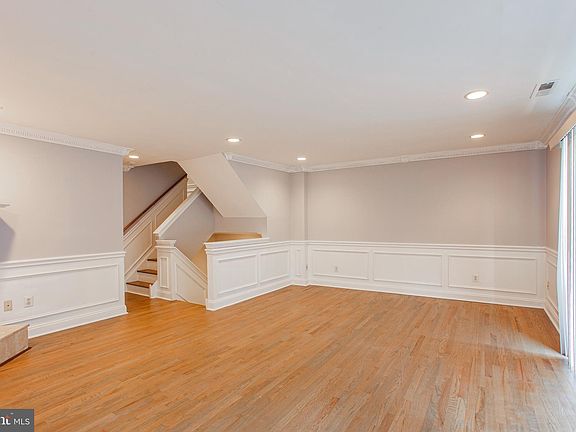 5th image of 1 Queen St Unit 15B
