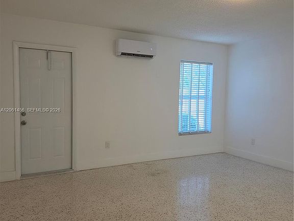 4th image of 3146 NW 29th St #2