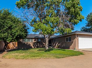 1025 Oxford Ave, Clovis, CA 93612