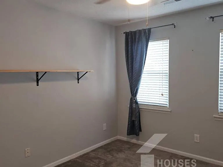 553 Memorial Drive Ext #X — Photo 11