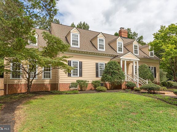 4th image of 620 Lendall Ln