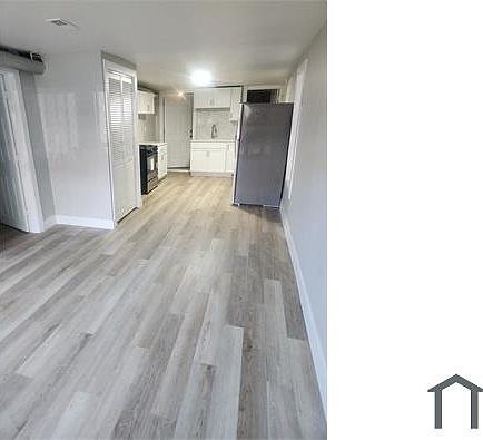 4th image of 10057 S Avenue L #G