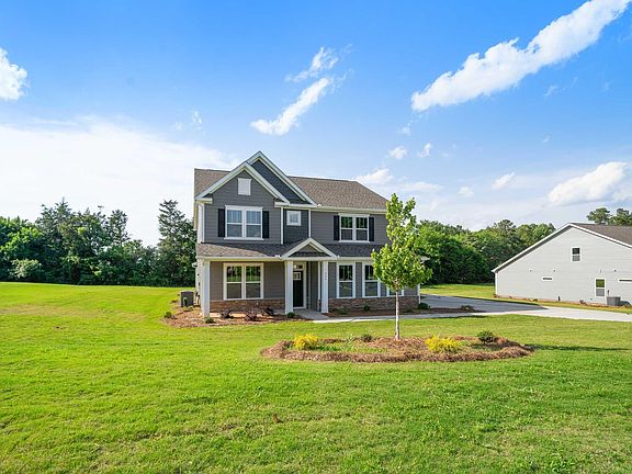3rd image of 304 Oakmonte Cir