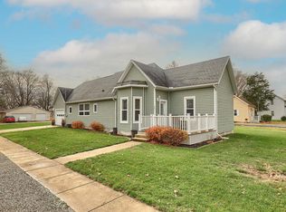 301 Colburn St, Ivesdale, IL