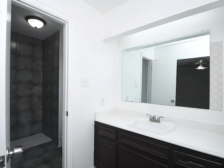 510 Chambly Dr — Photo 28