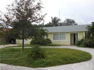 3080 Emerald Ln, Lake Worth, FL 33462