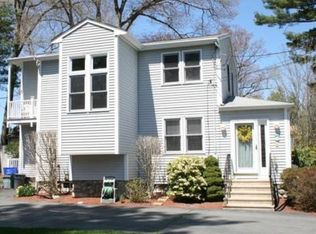 6 Dewing Rd, Lynnfield, MA 01940