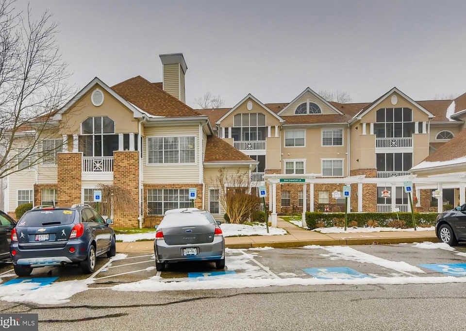 1st image of 204 Chaucer Ln APT K