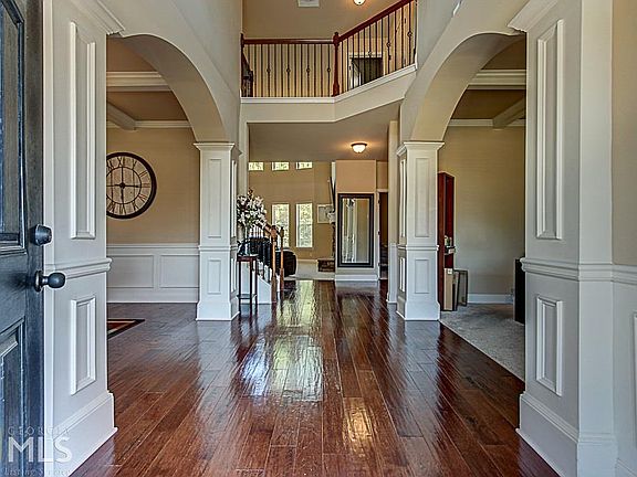 4th image of 112 Tuscany Ct