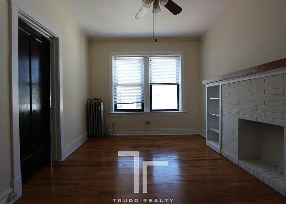 1st image of 2604 W Gunnison St