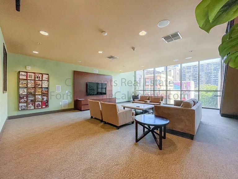 423 7th St #602 — Photo 24