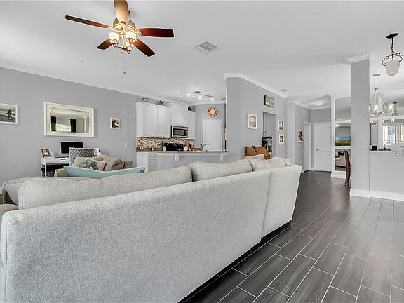 5th image of 1527 Broken Oak Dr #C
