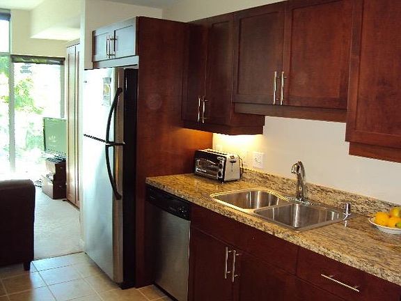 5th image of 206 Park Boulevard # Third Floor