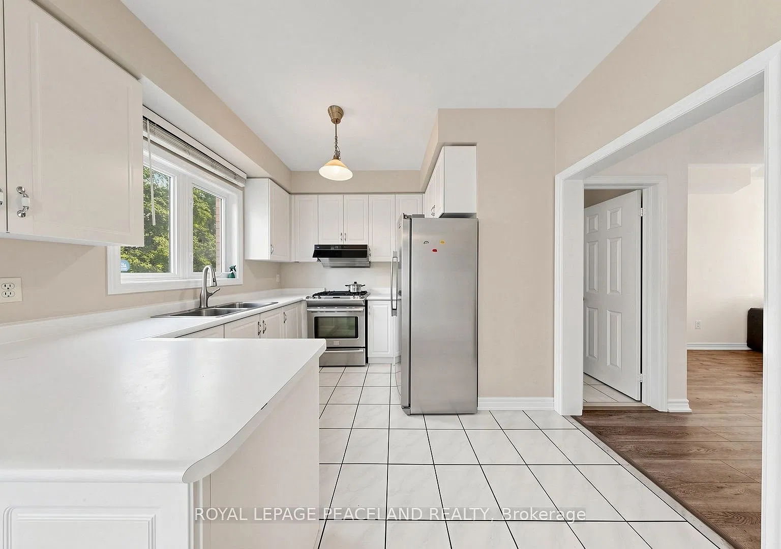 4 bed, $3,450 — Photo 4