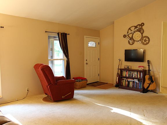3rd image of 170 Pueblo Dr