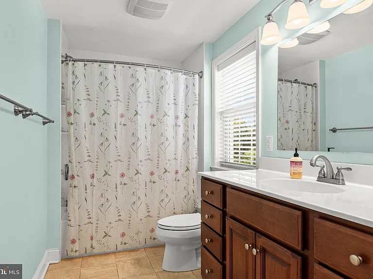 1518 James Rd — Photo 24