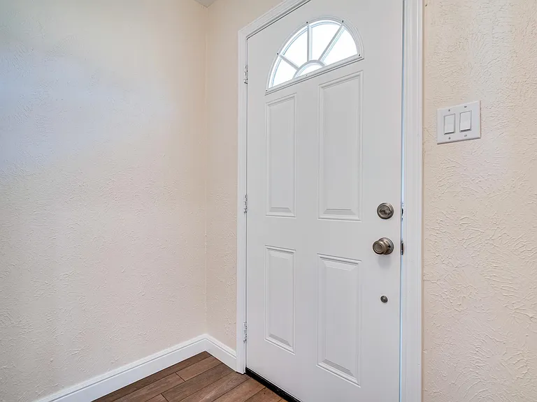 1619 Chisolm Trl — Photo 12