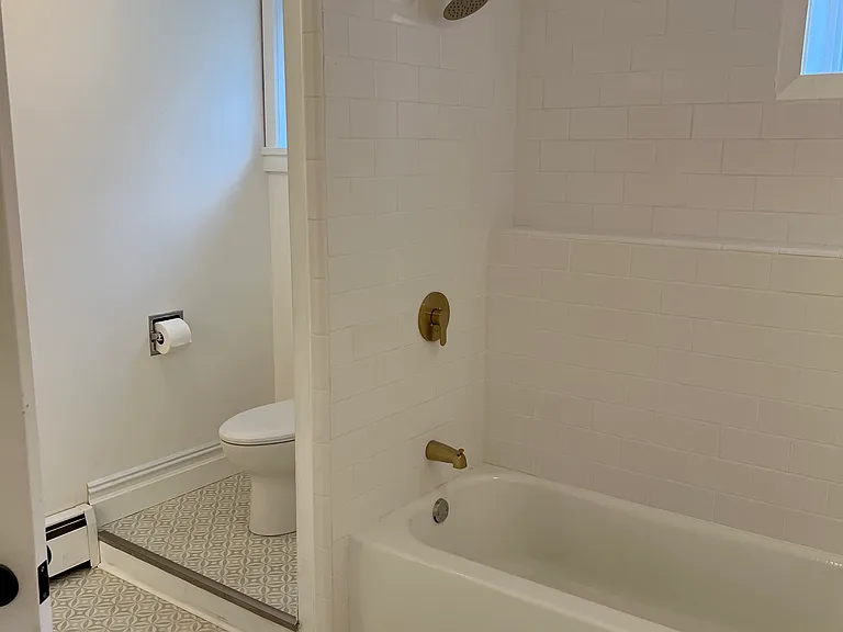 130 Fair St #1 — Photo 11