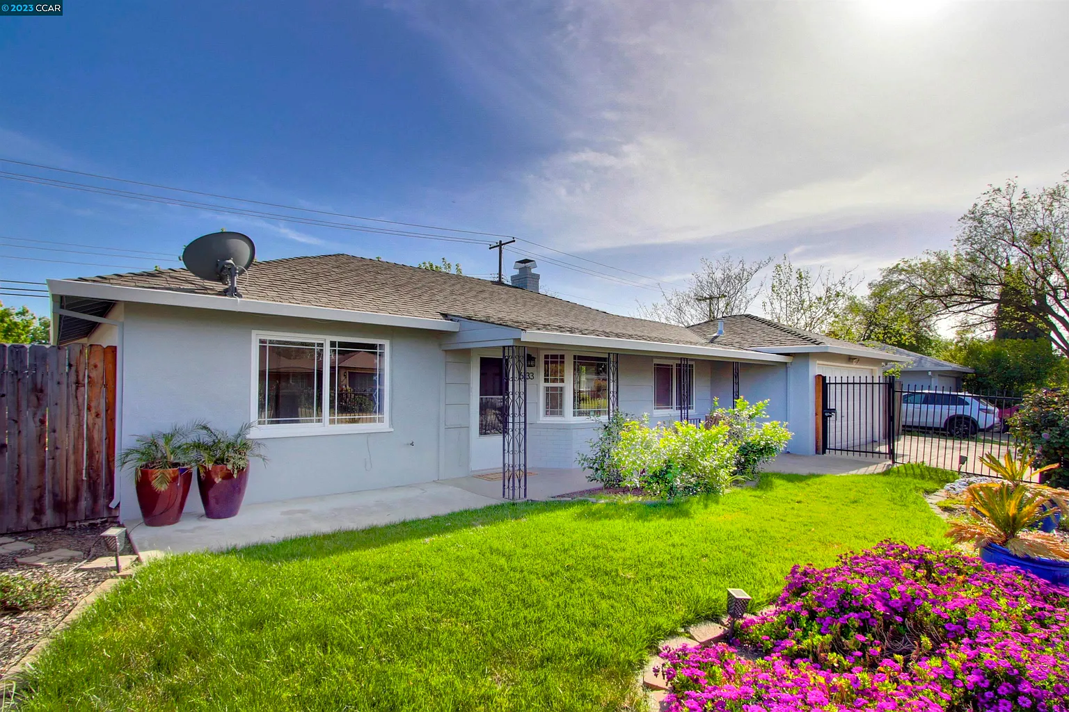 6133 Larry Way photo 1