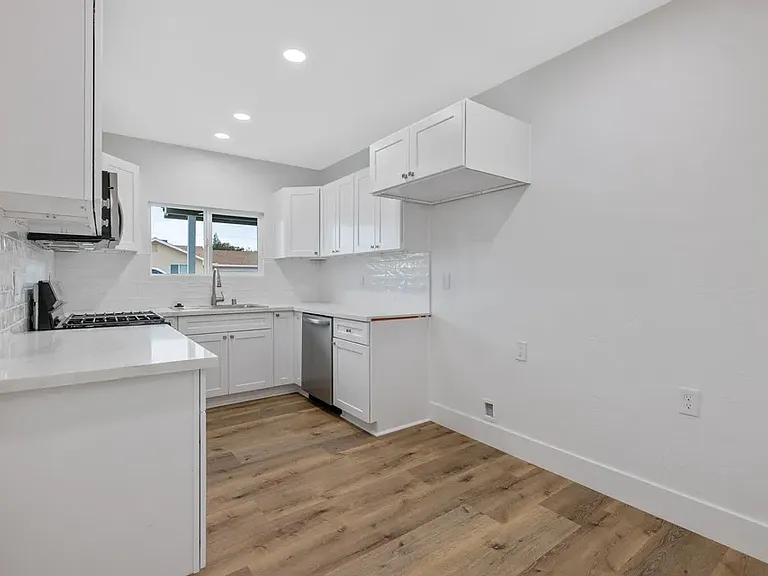830 S Watson St #830 — Photo 5