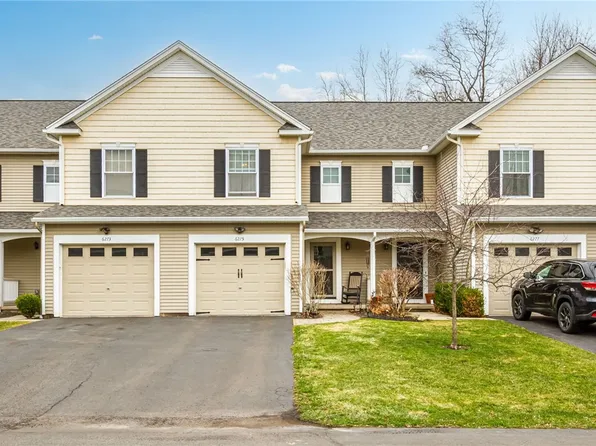 6275 Teasel St, Farmington, NY 14425