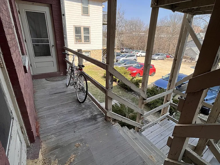 121 E Gorham St — Photo 1