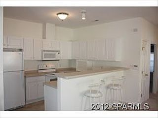4th image of 120 C4 Oak Towne Dr