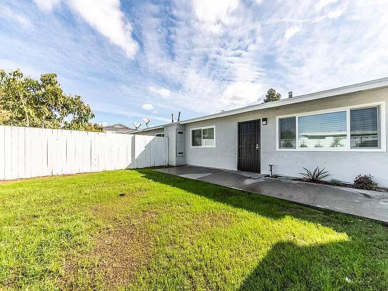 12547 Josephine St — Photo 25