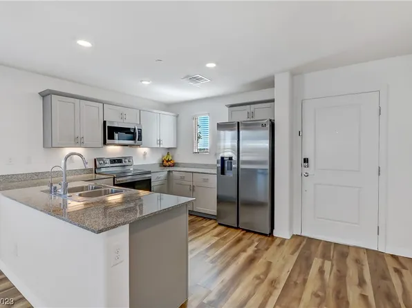 12103 Mojave Gold Rd Unit 4, Las Vegas, NV 89183