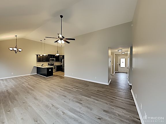 3rd image of 538 Medallion Cir