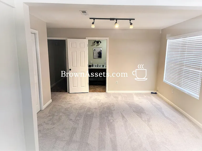 2722 B M Montgomery St — Photo 12