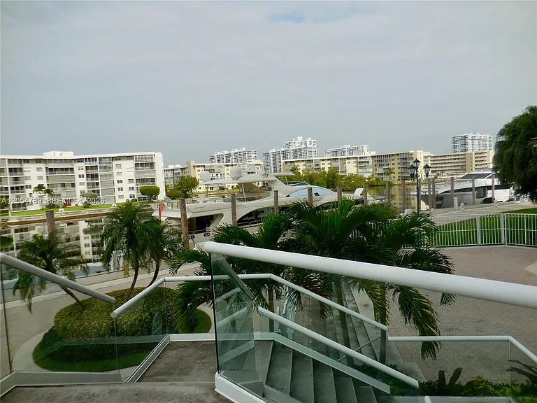 1000 Island Blvd #2308 — Photo 38